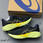 کتونی خارجی مردانه اسیکس نوابلاست 5 سرمه‌ای تیره زرد ASICS Novablast 5 Indigo Blue Amber