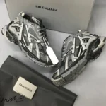 کتونی خارجی مردانه بالنسیاگا رانر طوسی تیره مشکی Balenciaga Runner Dark Grey Black